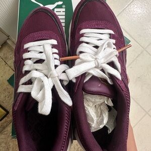 Puma fast graphic women’s sneakers